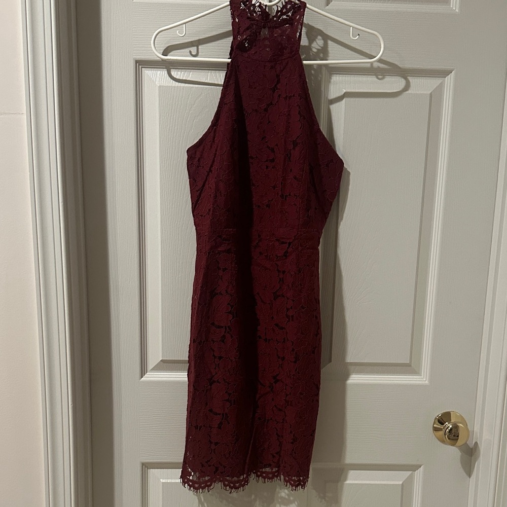 Elegant Backless Burgundy Lace Dress